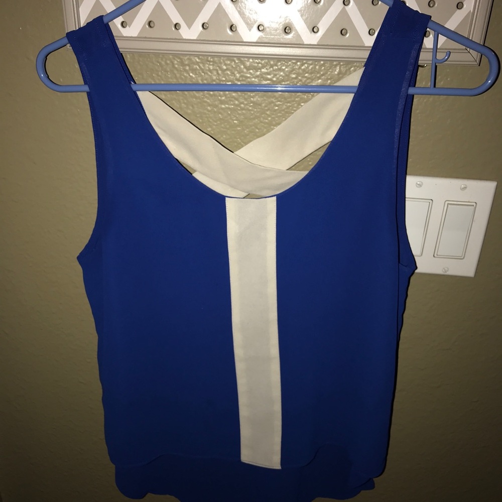 Blue/cream tank